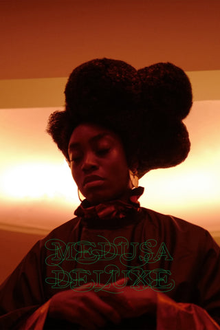 Medusa Deluxe Style B Movie Poster 11 x 17 inch