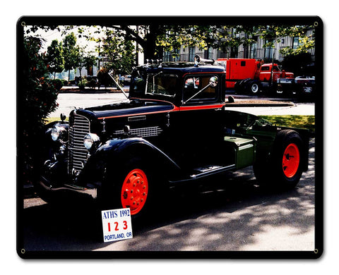 Diamond T 1936 Metal Sign